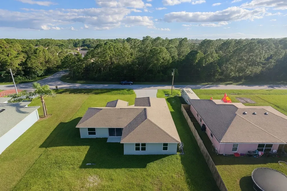 116 ridgemont Dr Lehigh Acres, FL 33972