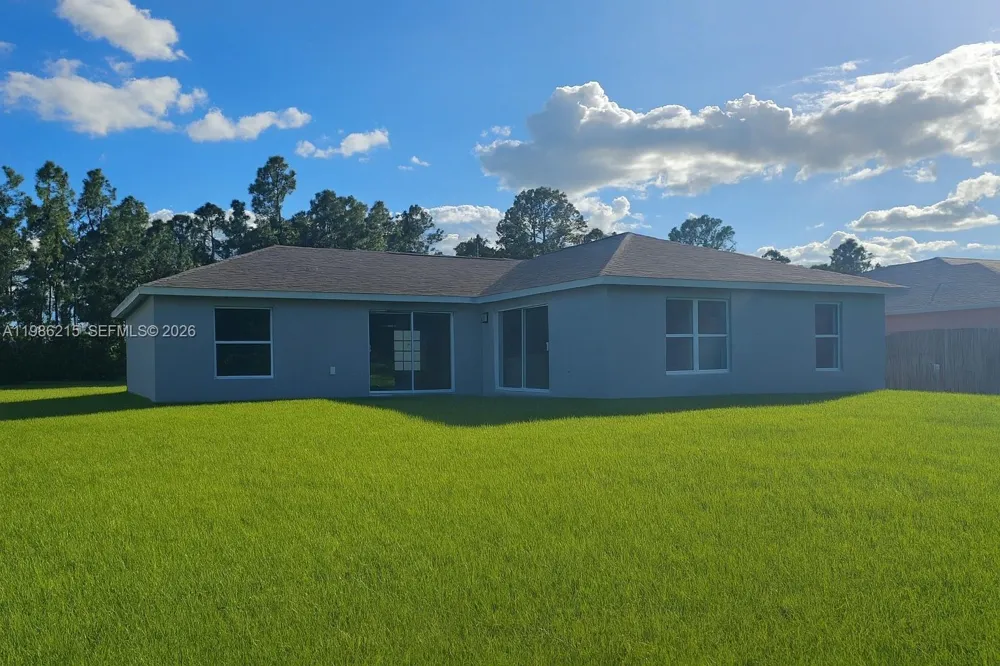 116 ridgemont Dr Lehigh Acres, FL 33972