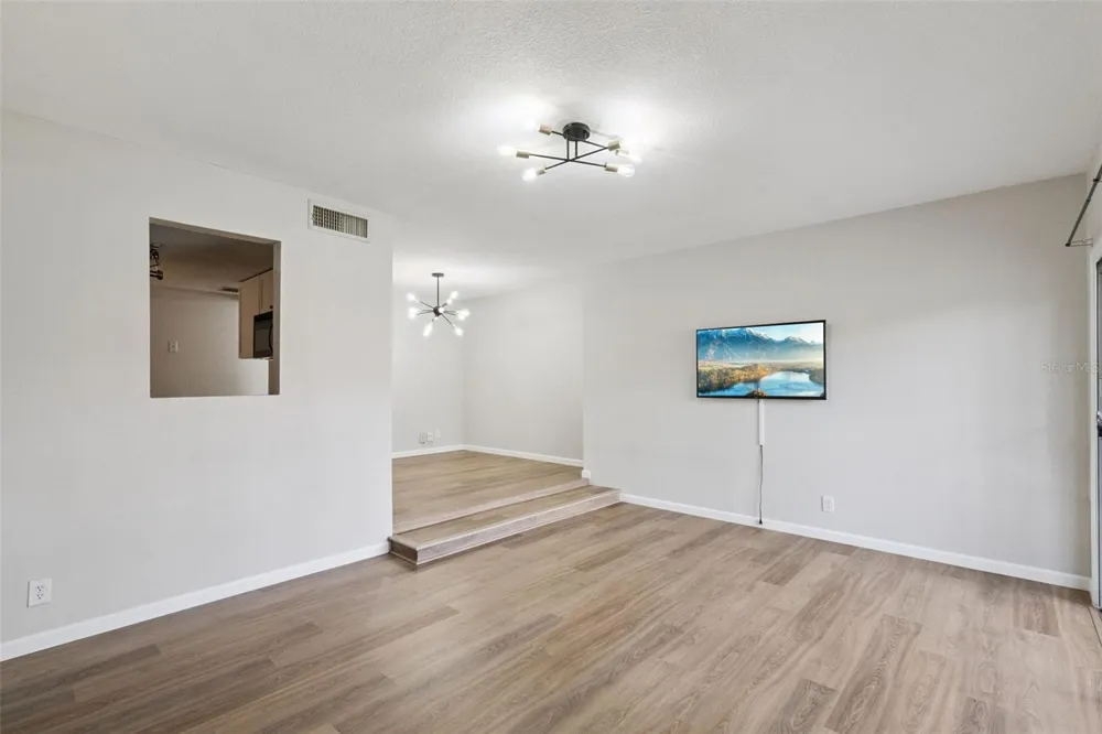 754 E MICHIGAN STREET #185 Orlando, FL 32806