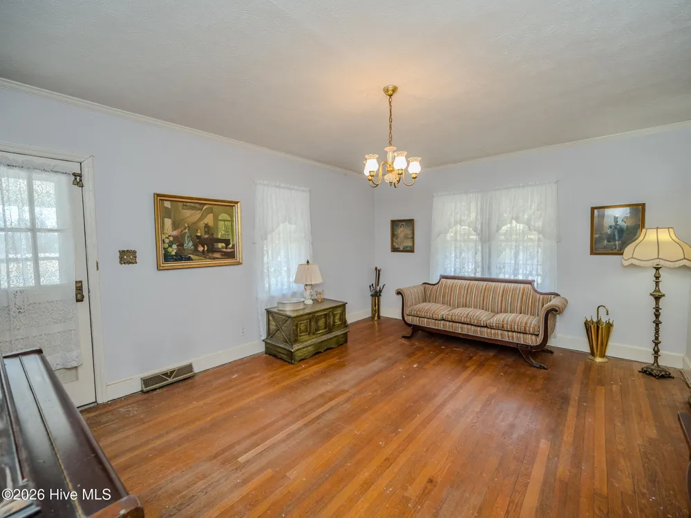 60 Callahan Road Orrum, NC 28369