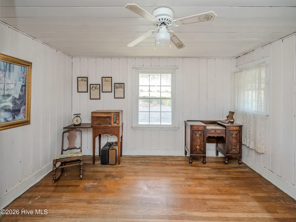 60 Callahan Road Orrum, NC 28369