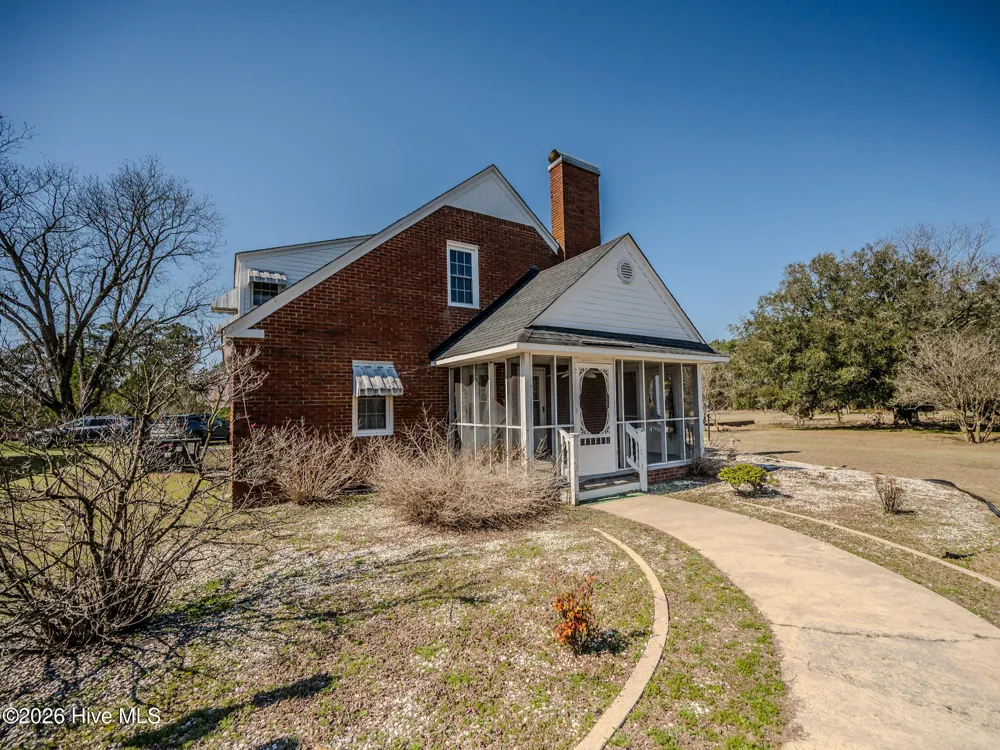 60 Callahan Road Orrum, NC 28369