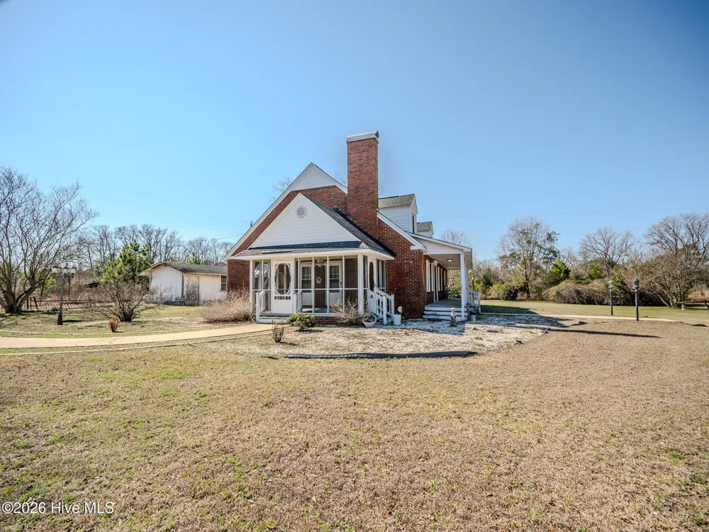 60 Callahan Road Orrum, NC 28369