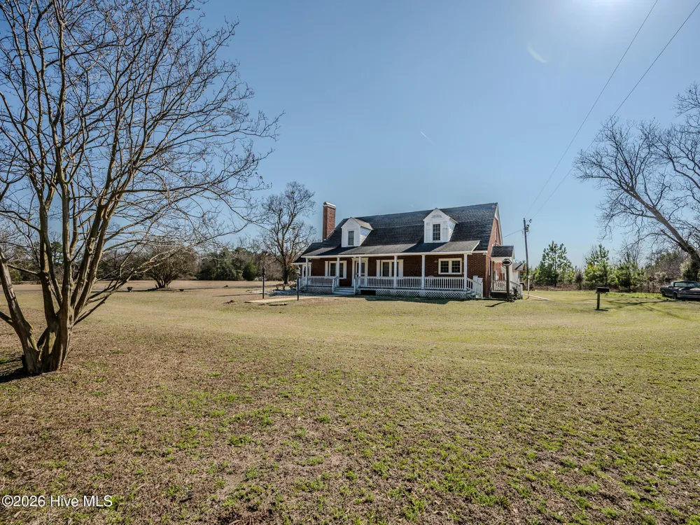 60 Callahan Road Orrum, NC 28369