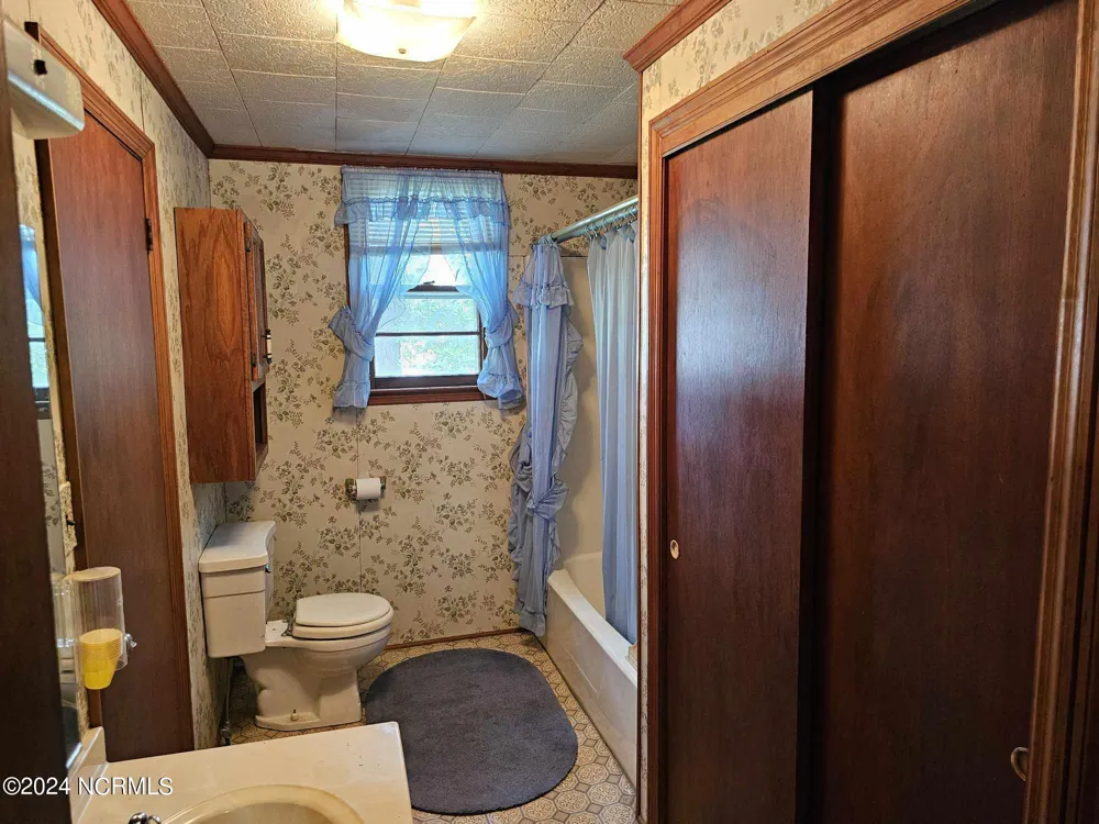 2630 Prison Camp Road Williamston, NC 27892