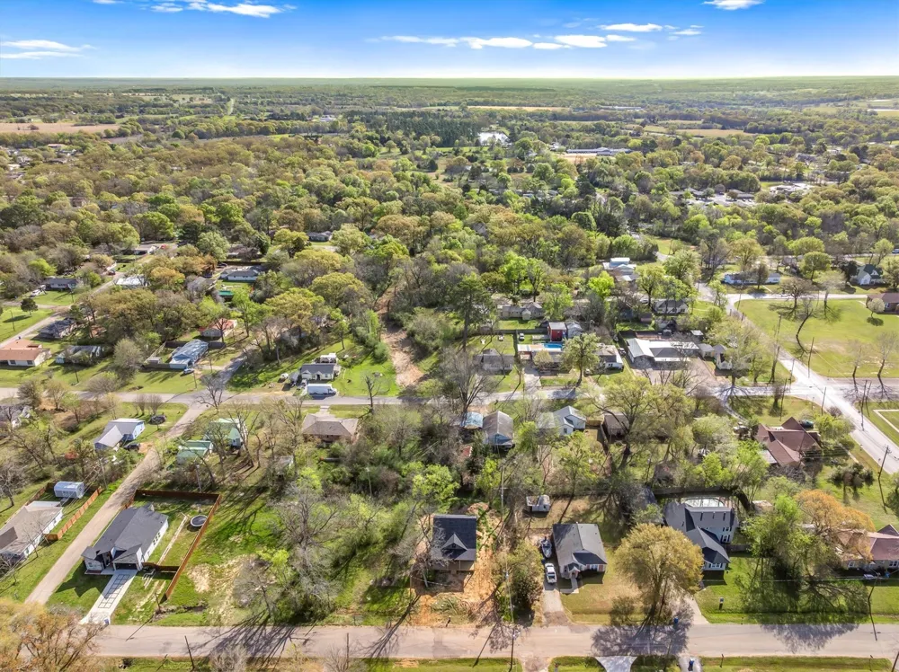 902 Spring Street Grand Saline, TX 75140