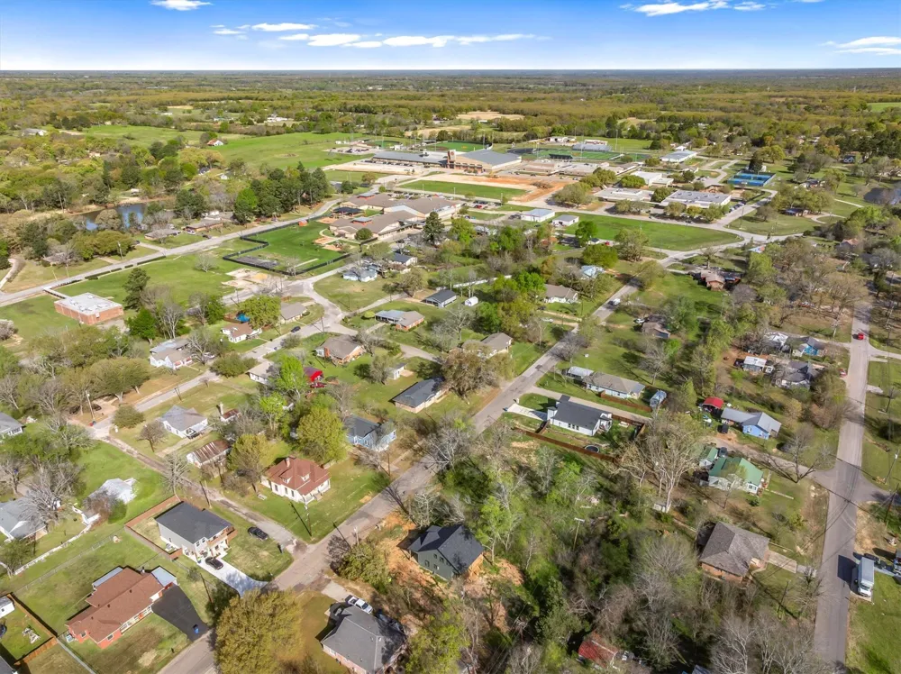 902 Spring Street Grand Saline, TX 75140