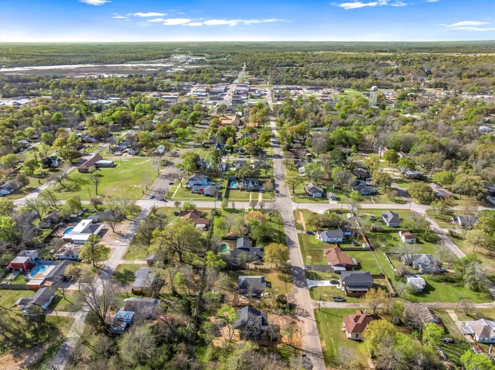 902 Spring Street Grand Saline, TX 75140