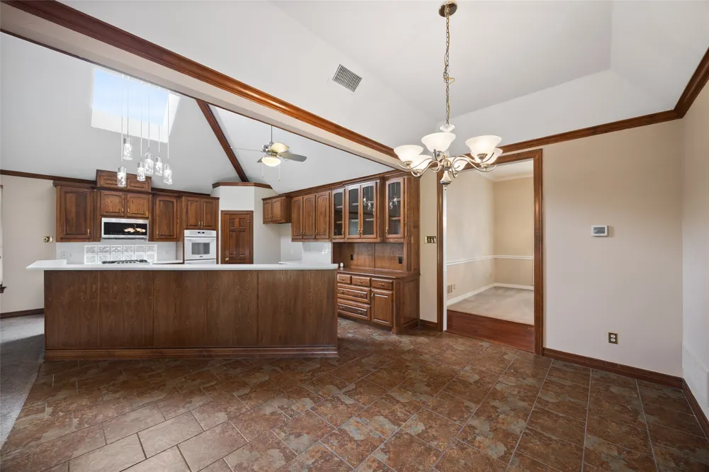 8 Equestrian Trail Duncanville, TX 75116
