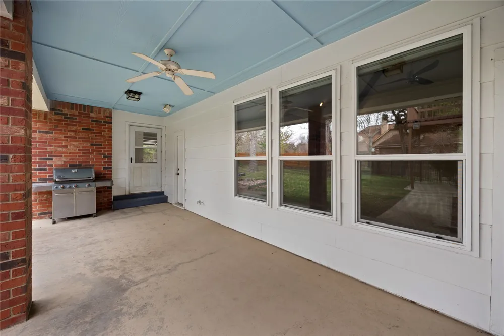 8 Equestrian Trail Duncanville, TX 75116