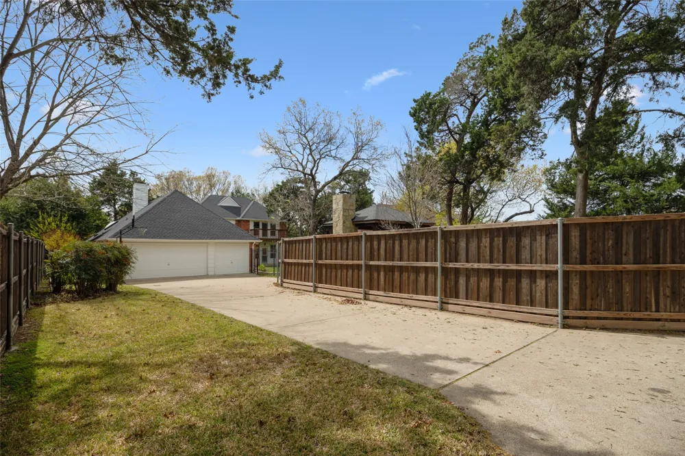 8 Equestrian Trail Duncanville, TX 75116