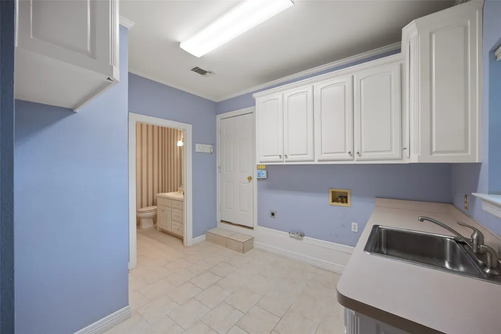 8 Equestrian Trail Duncanville, TX 75116
