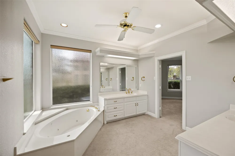 8 Equestrian Trail Duncanville, TX 75116