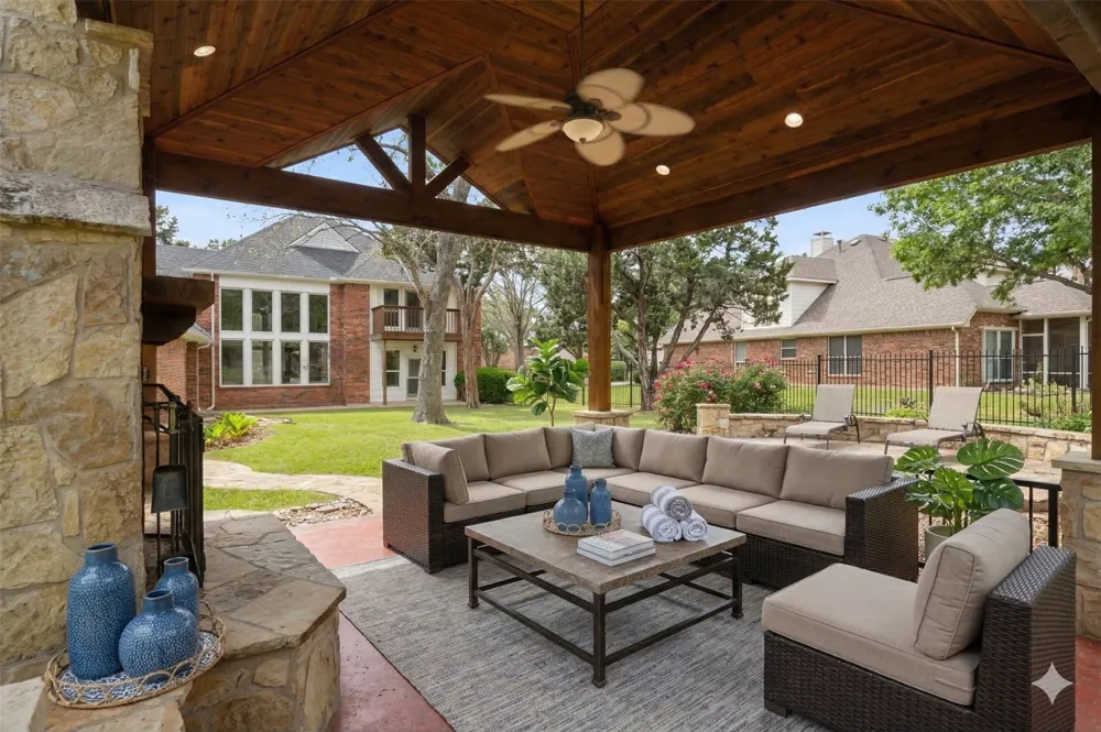 8 Equestrian Trail Duncanville, TX 75116