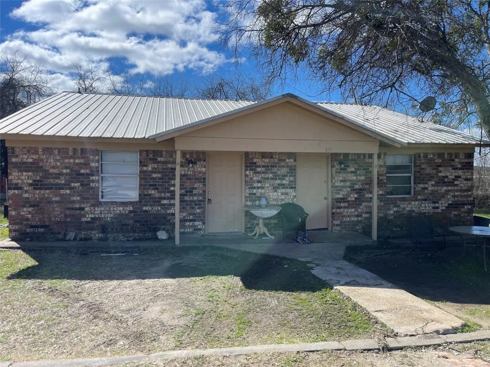 105 Effie Lane Weatherford, TX 76088