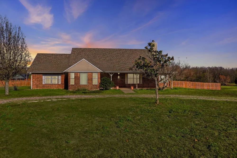 112 Harli Drive Trenton, TX 75490