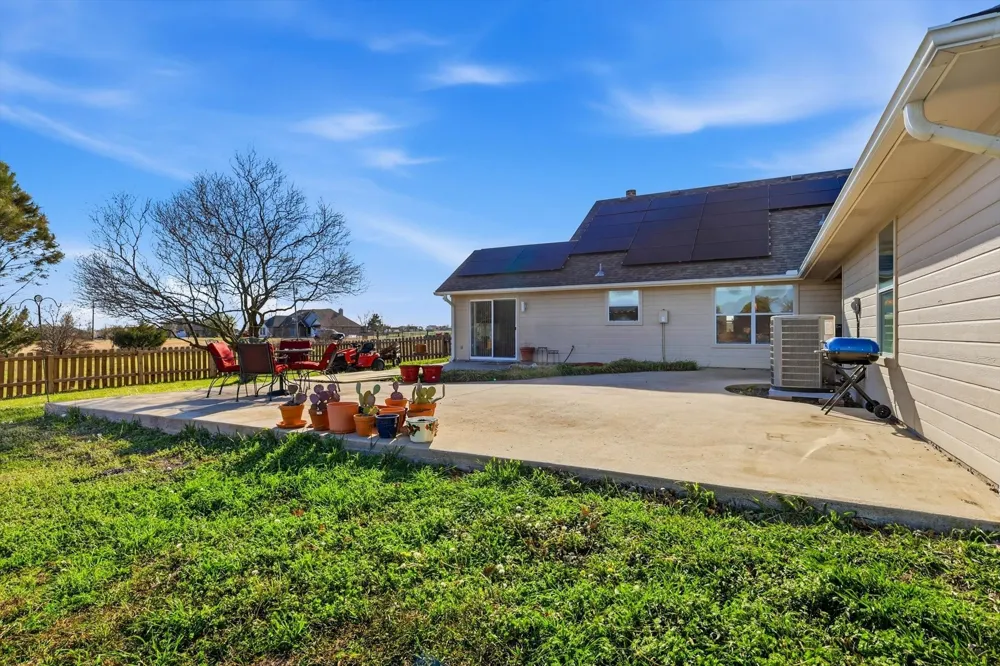 112 Harli Drive Trenton, TX 75490