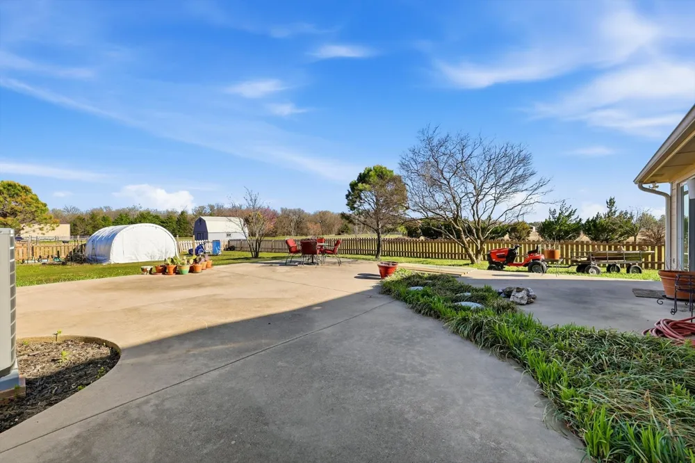 112 Harli Drive Trenton, TX 75490