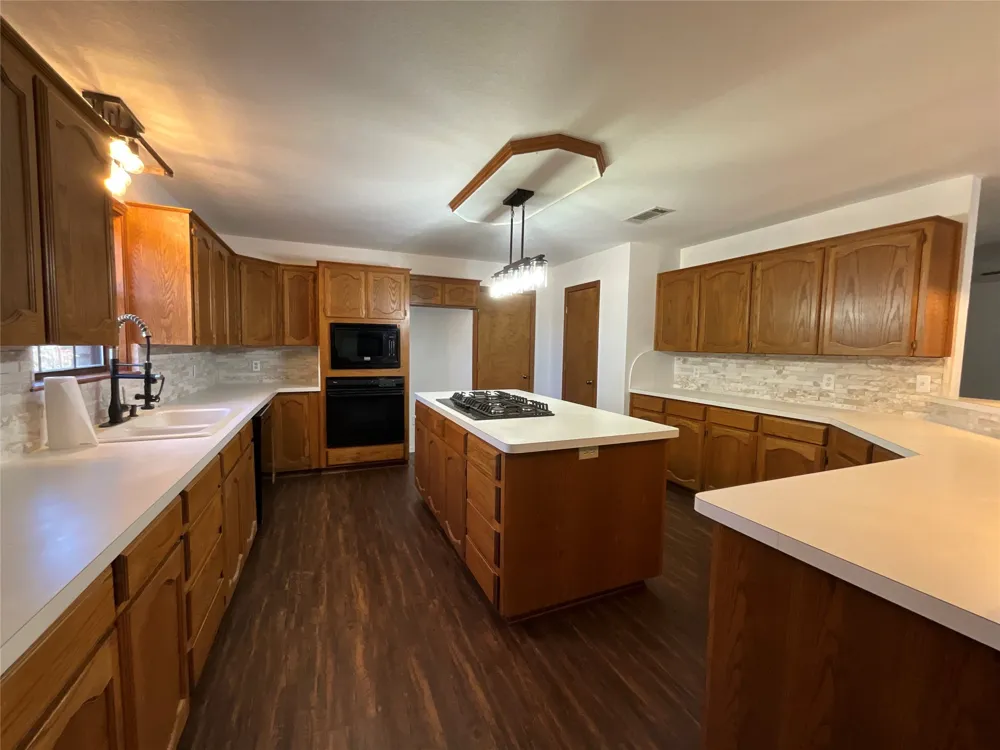 999 W Boynton st Hamilton, TX 76531