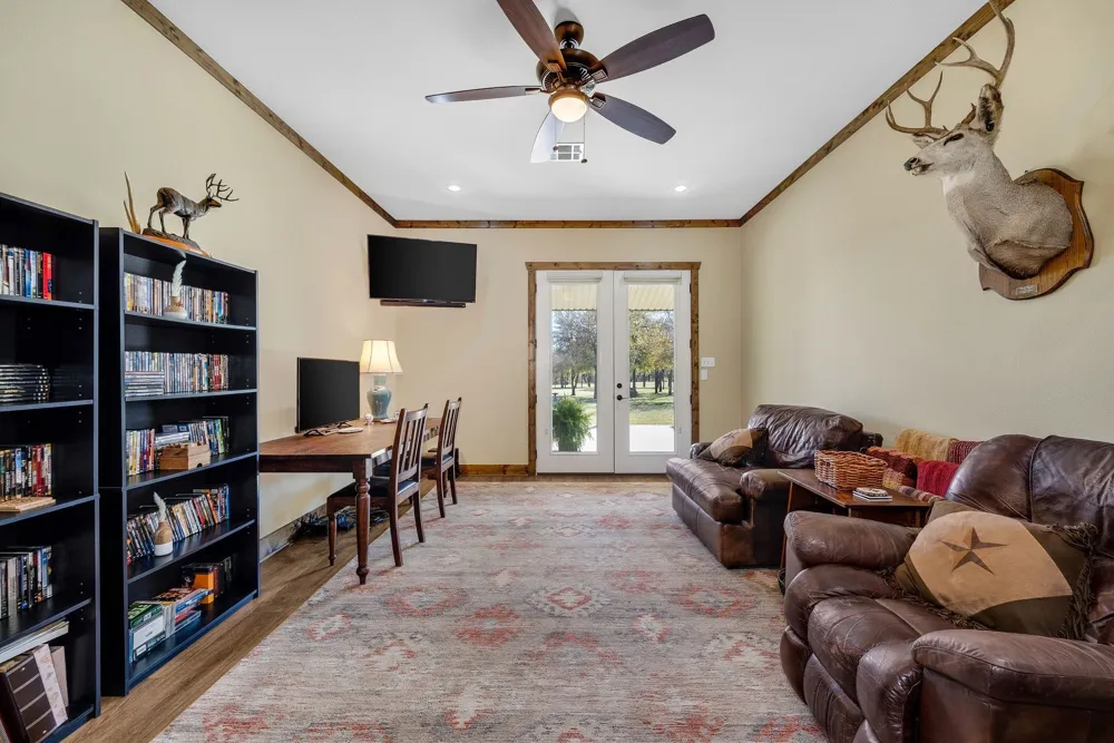 650 Scoggins Road Tioga, TX 76271