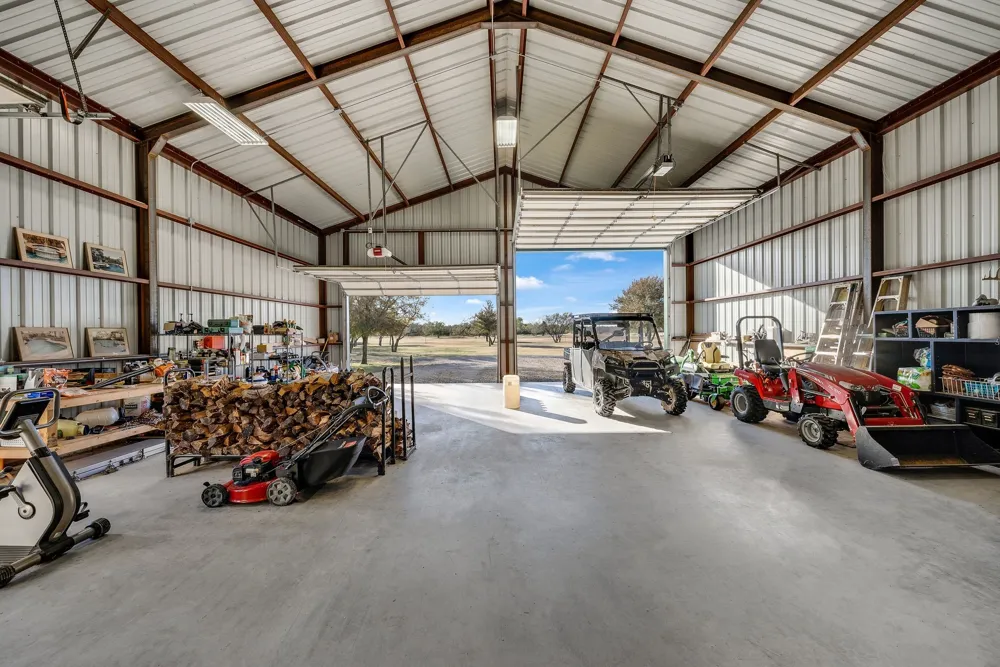 650 Scoggins Road Tioga, TX 76271