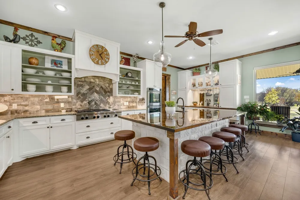 650 Scoggins Road Tioga, TX 76271