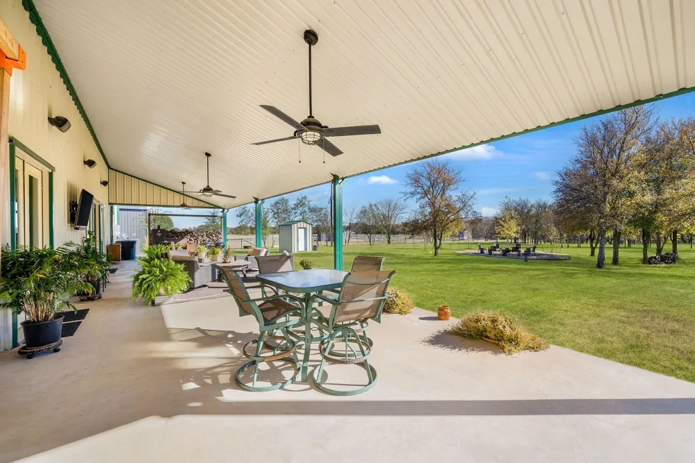 650 Scoggins Road Tioga, TX 76271