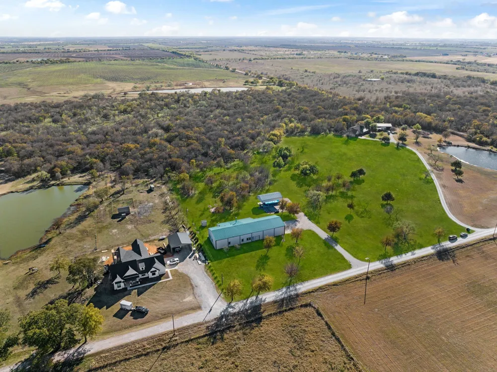 650 Scoggins Road Tioga, TX 76271