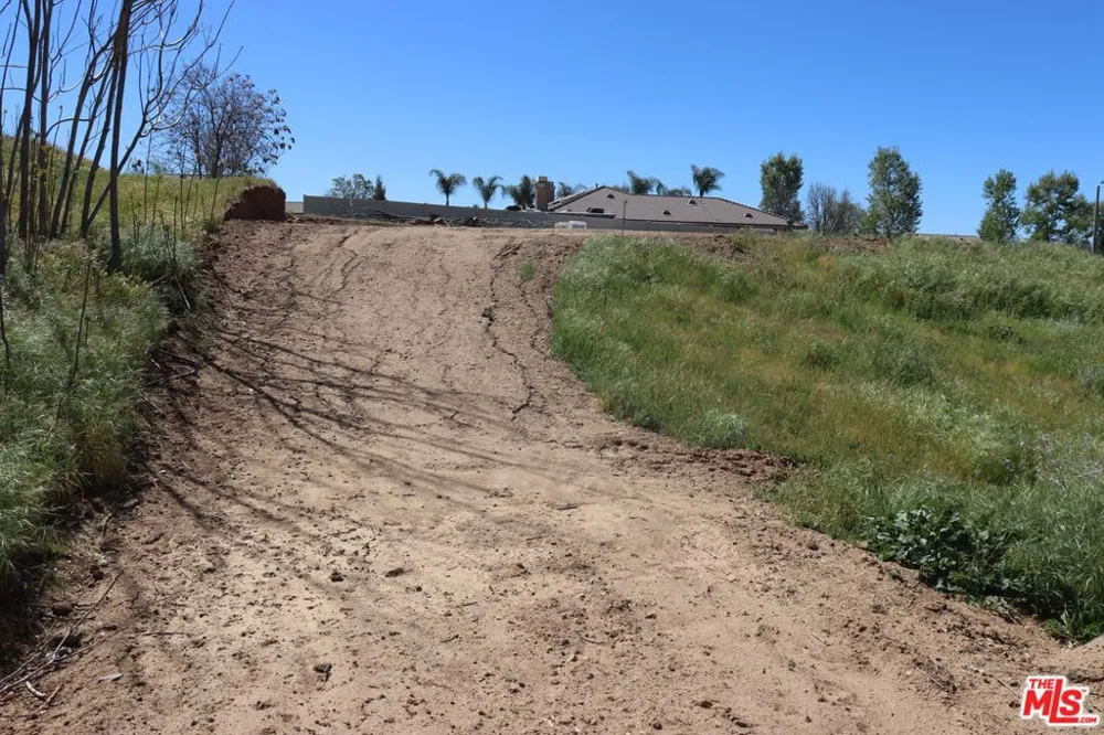 35425 Fir Avenue Yucaipa, CA 92399