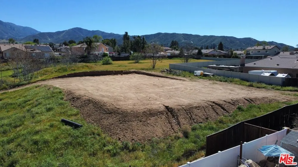 35425 Fir Avenue Yucaipa, CA 92399