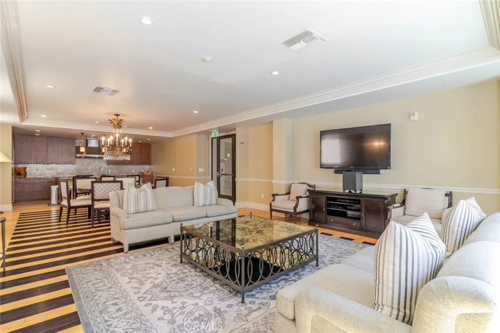 352 Caruso Avenue Glendale, CA 91210