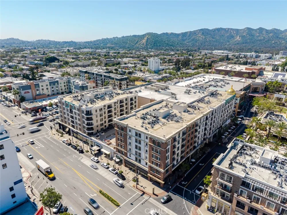 352 Caruso Avenue Glendale, CA 91210