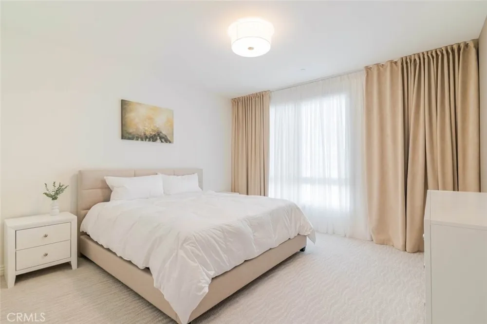 352 Caruso Avenue Glendale, CA 91210
