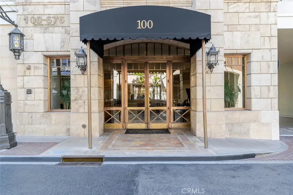 352 Caruso Avenue Glendale, CA 91210