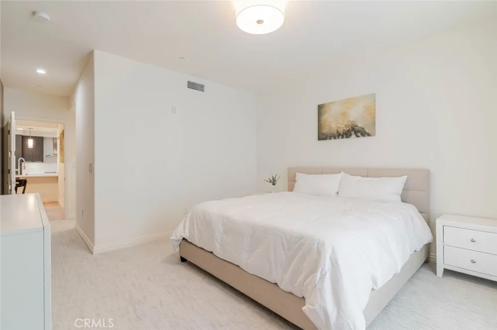 352 Caruso Avenue Glendale, CA 91210