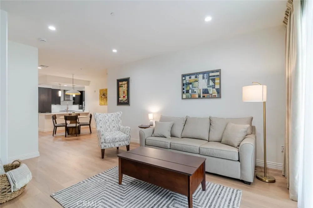 352 Caruso Avenue Glendale, CA 91210