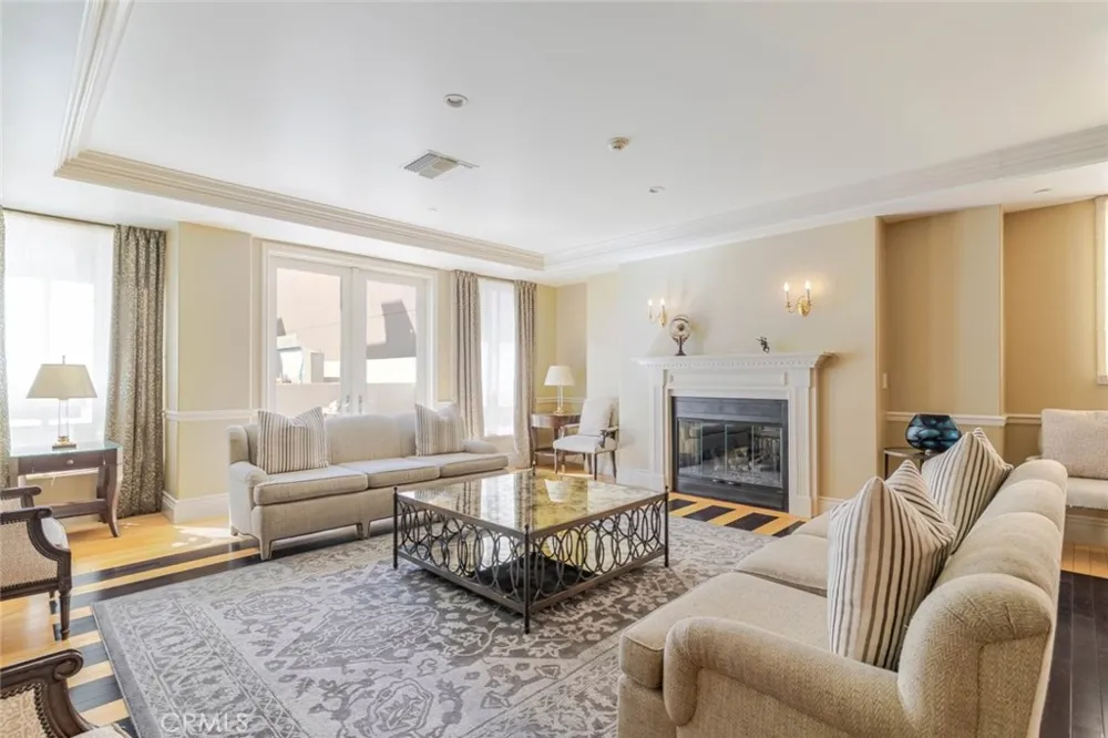 352 Caruso Avenue Glendale, CA 91210