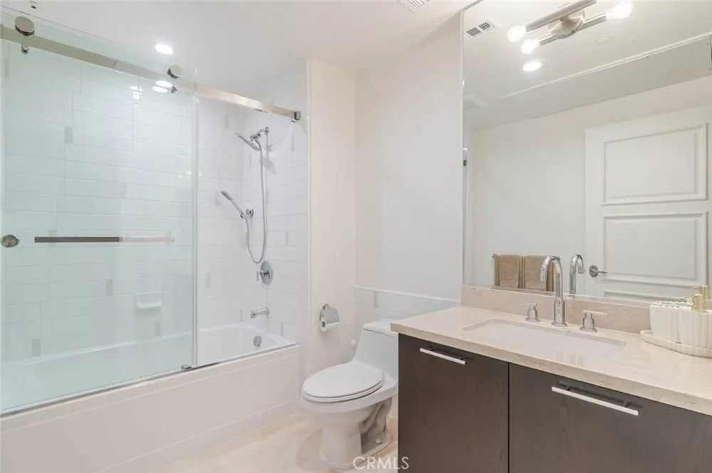 352 Caruso Avenue Glendale, CA 91210