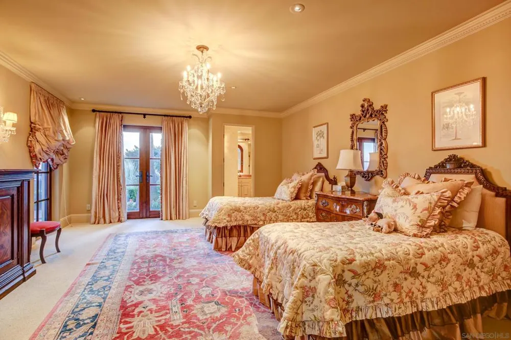 5806 Bucknell Ave La Jolla, CA 92037