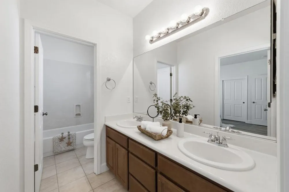 698 W Rico Way Mountain House, CA 95391