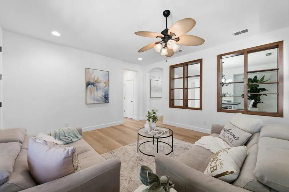 698 W Rico Way Mountain House, CA 95391