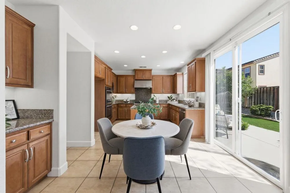 698 W Rico Way Mountain House, CA 95391