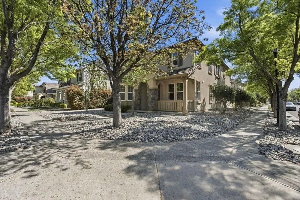 698 W Rico Way Mountain House, CA 95391