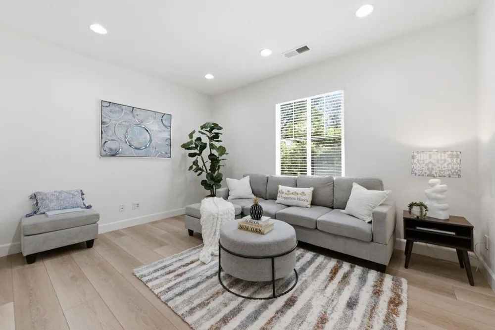 698 W Rico Way Mountain House, CA 95391