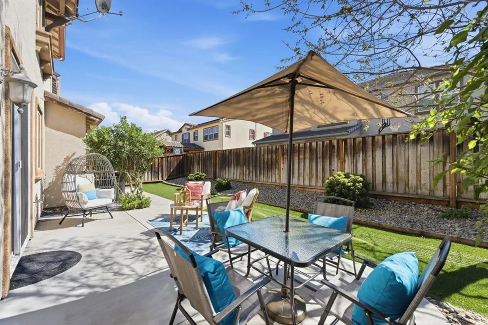 698 W Rico Way Mountain House, CA 95391
