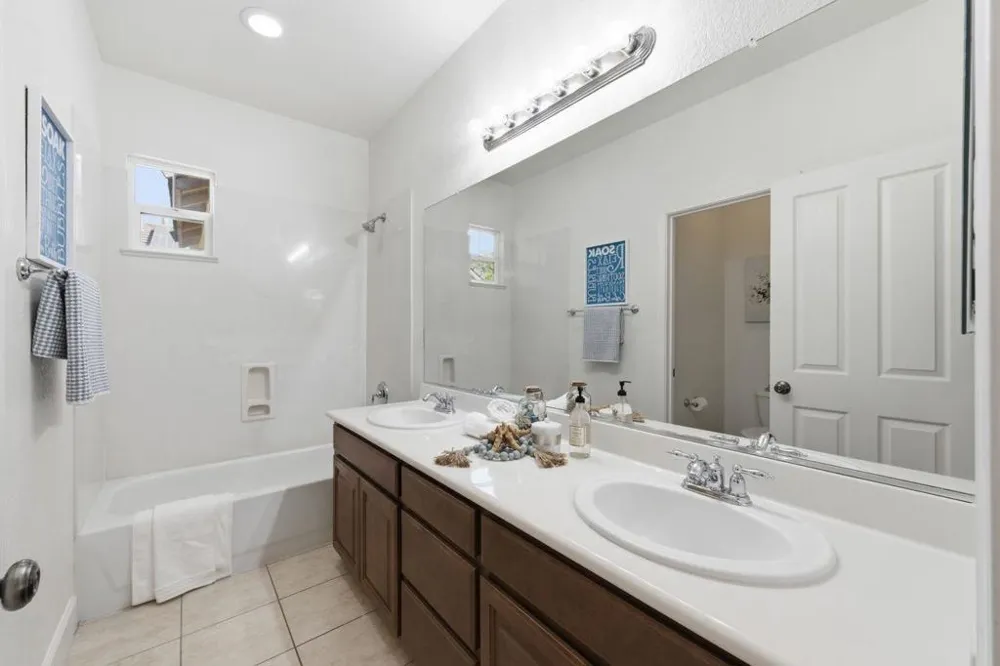 698 W Rico Way Mountain House, CA 95391