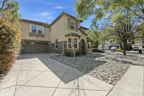 698 W Rico Way