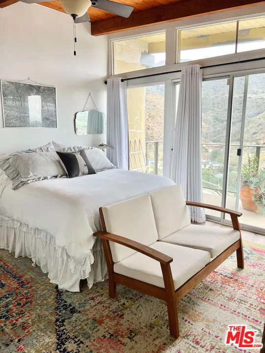 6232 TAPIA DRIVE #A Malibu, CA 90265