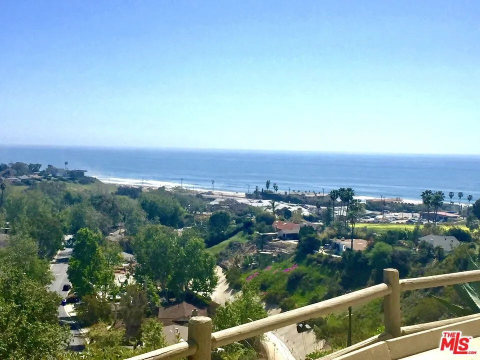 6232 TAPIA DRIVE #A Malibu, CA 90265