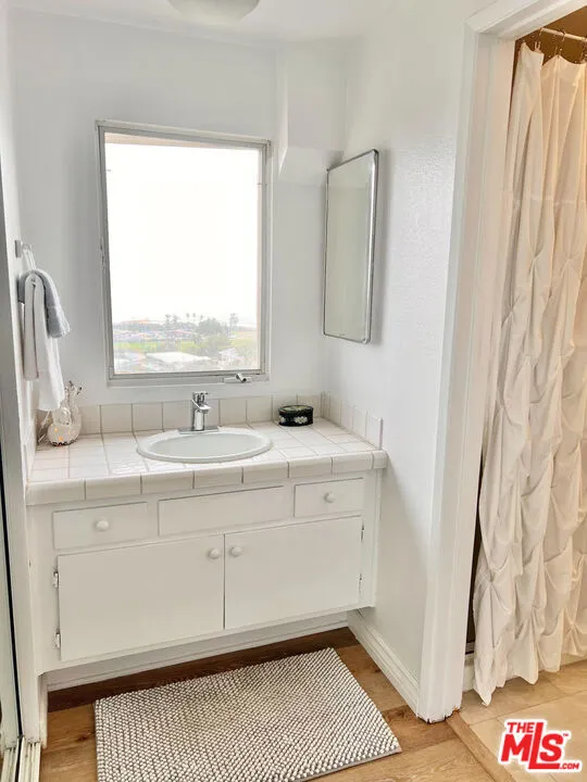 6232 TAPIA DRIVE #A Malibu, CA 90265